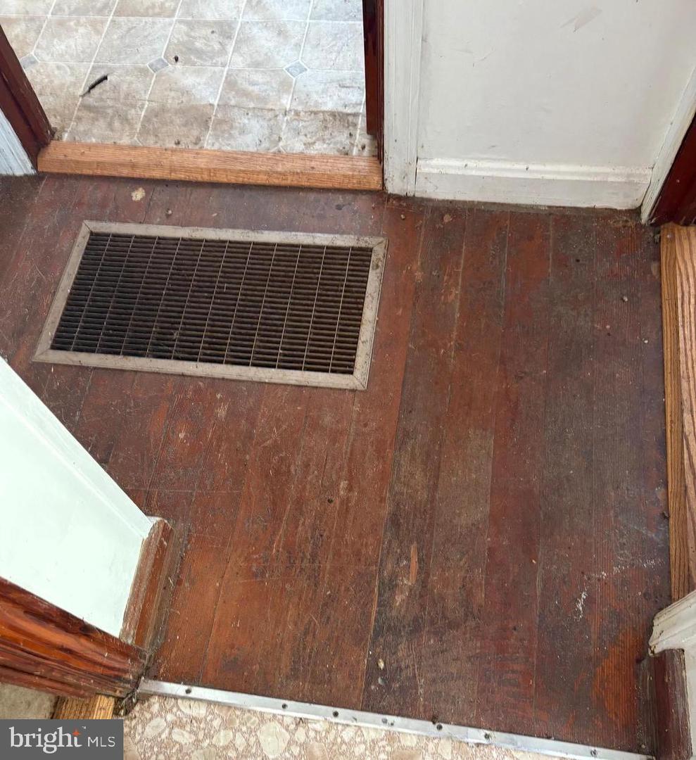 416 Poplar St Property Photo 5