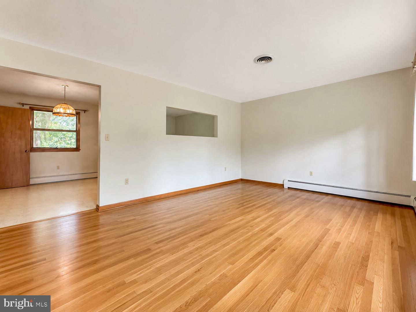 13311 Flower St Property Photo 3