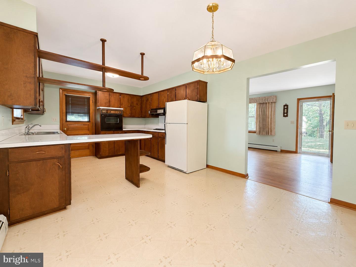 13311 Flower St Property Photo 4