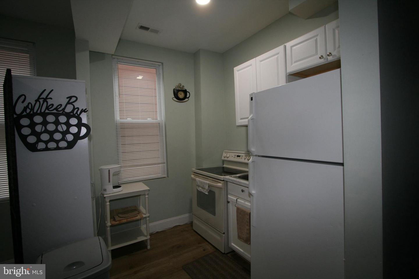 236 Glenn St Property Photo 60