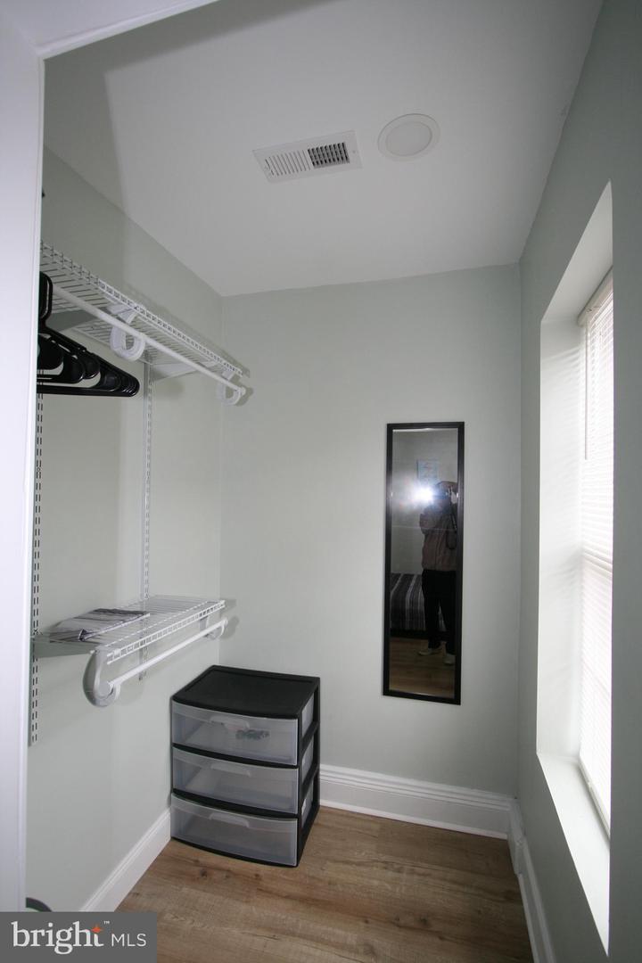 236 Glenn St Property Photo 72