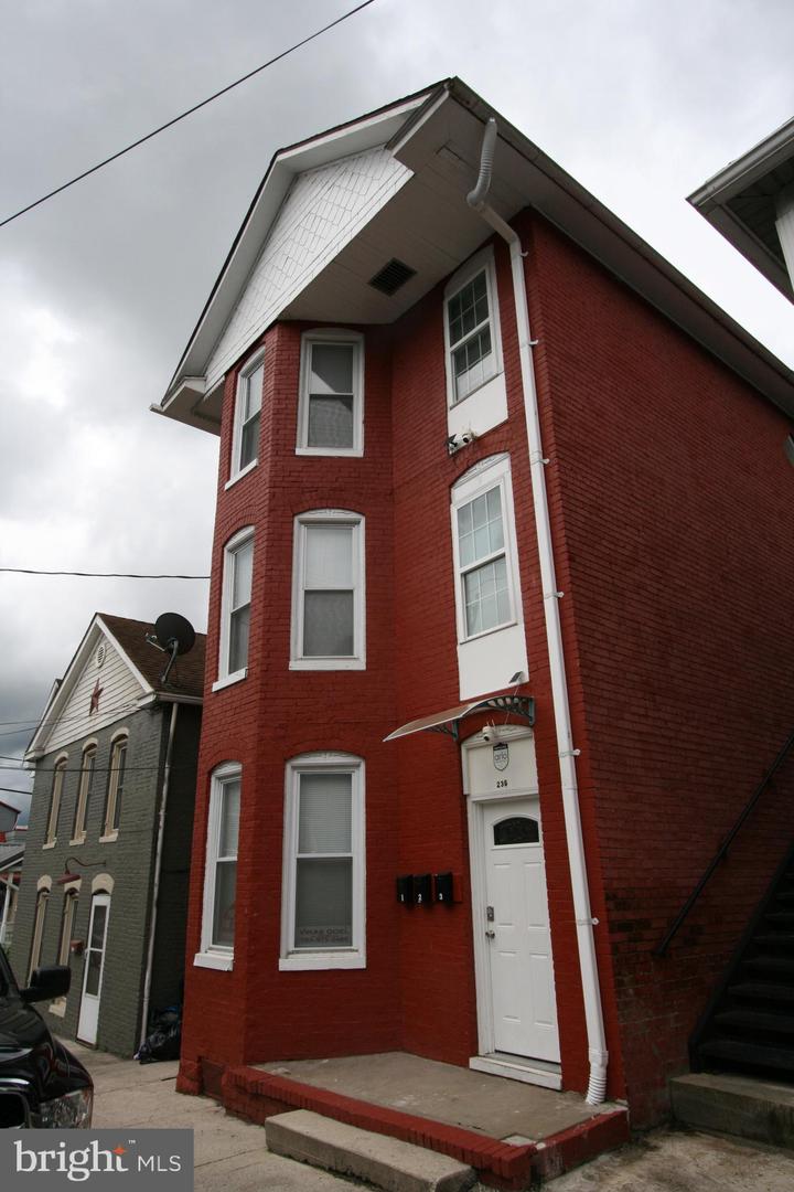 236 Glenn St Property Photo 105