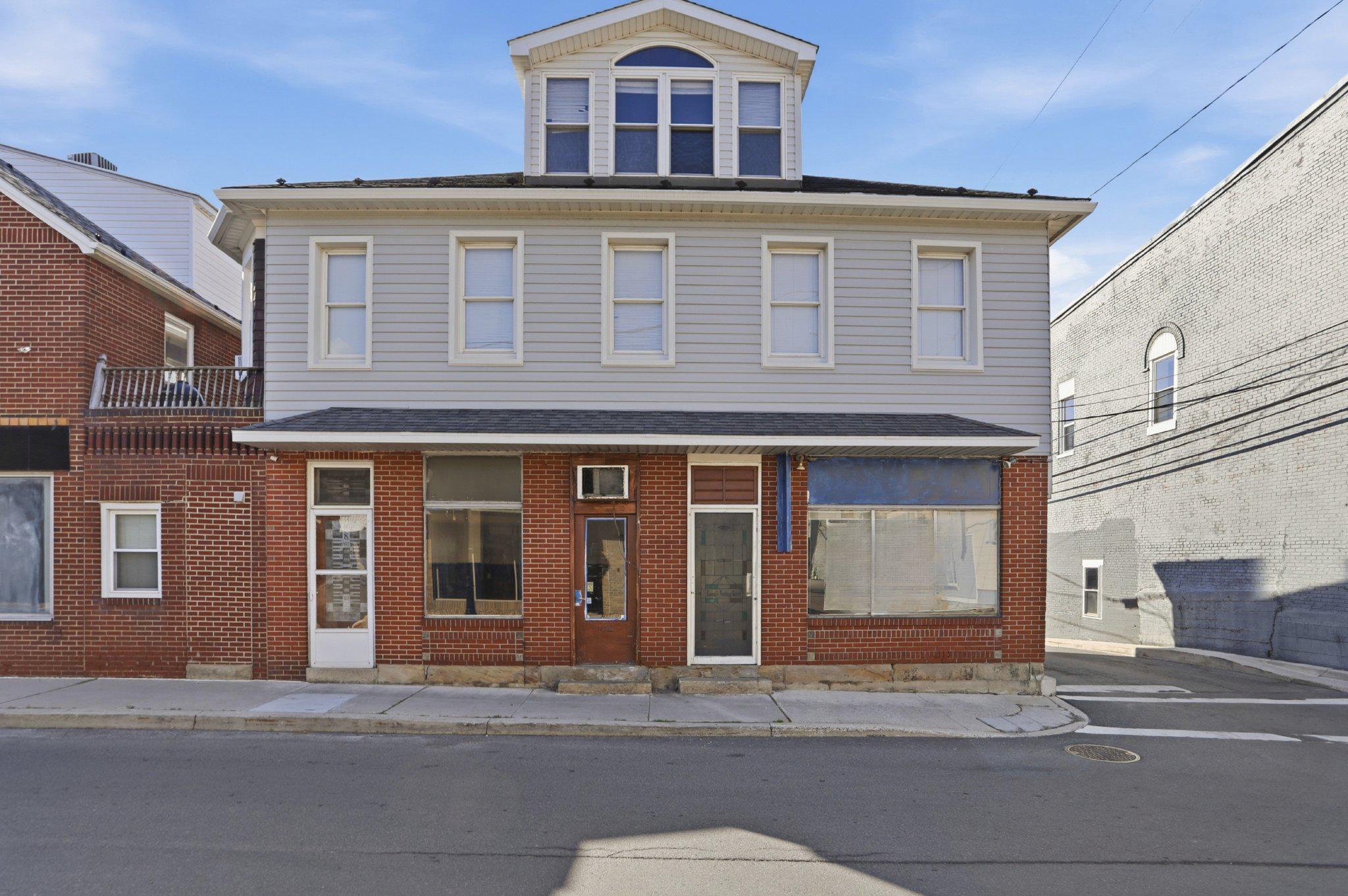 8 S Broadway Property Photo 1