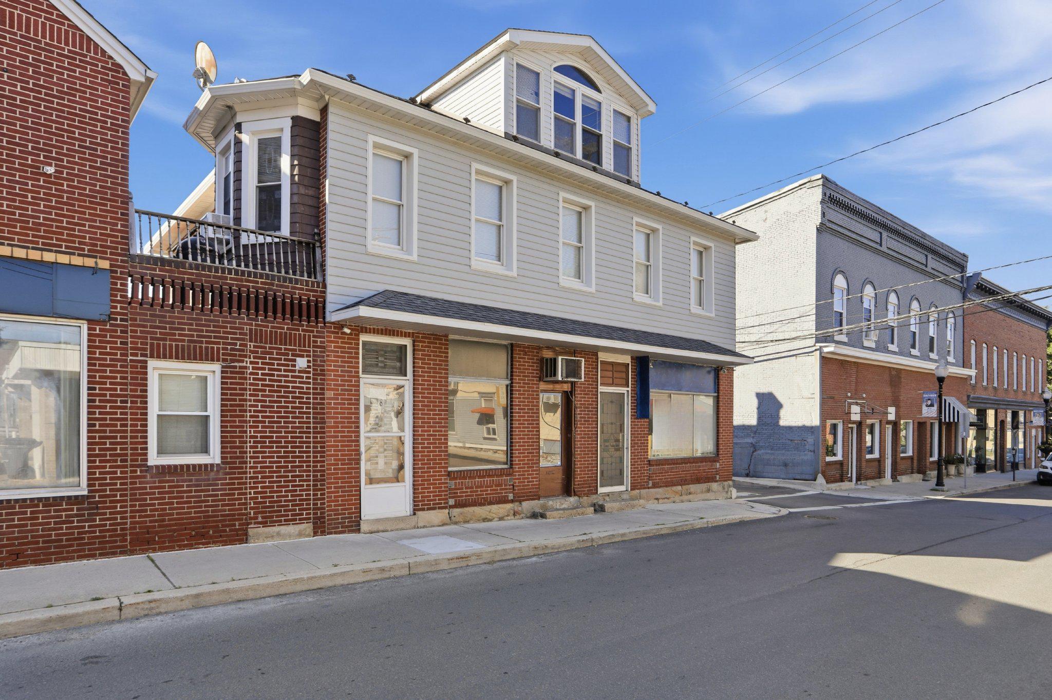 8 S Broadway Property Photo 2