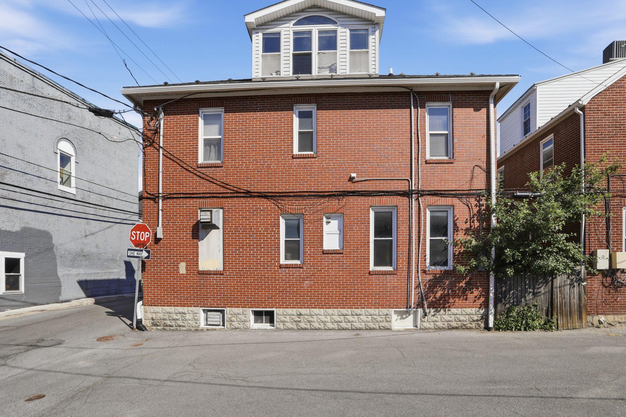 8 S Broadway Property Photo 4