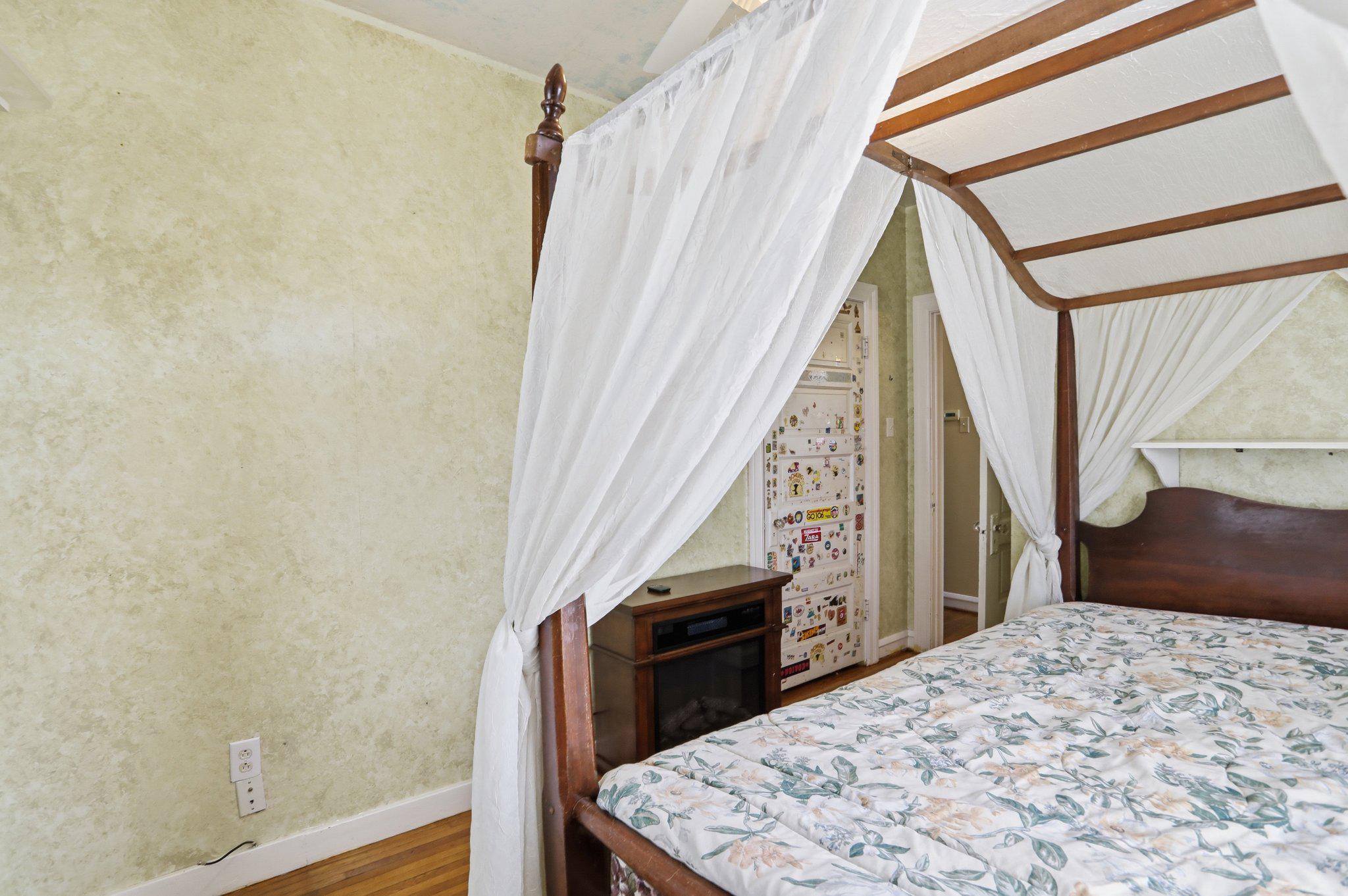8 S Broadway Property Photo 6