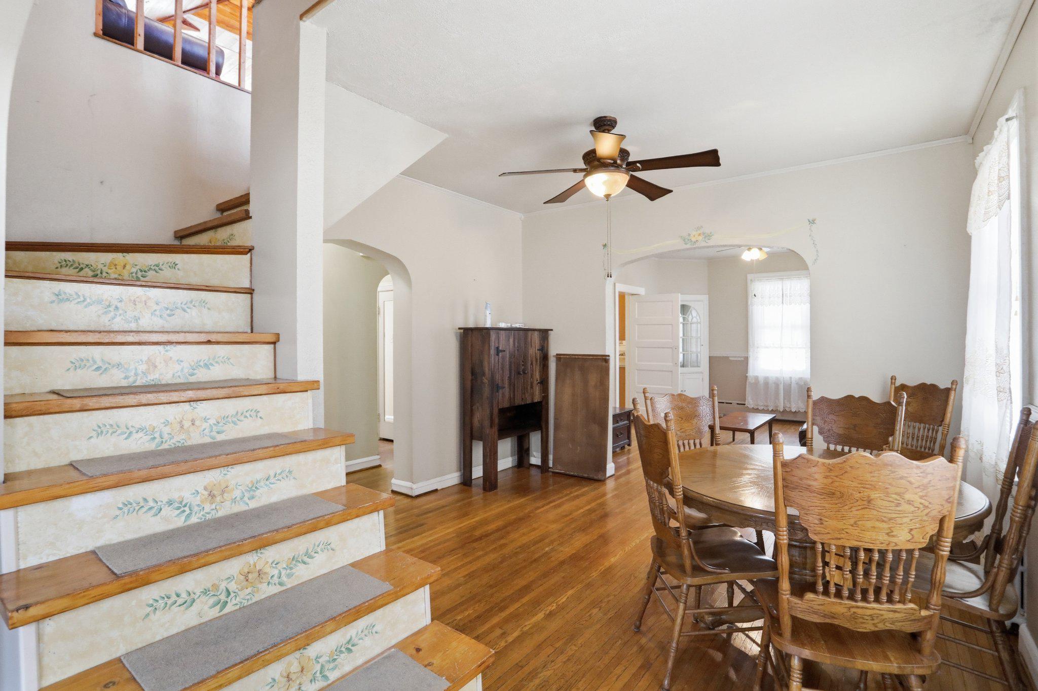 8 S Broadway Property Photo 16