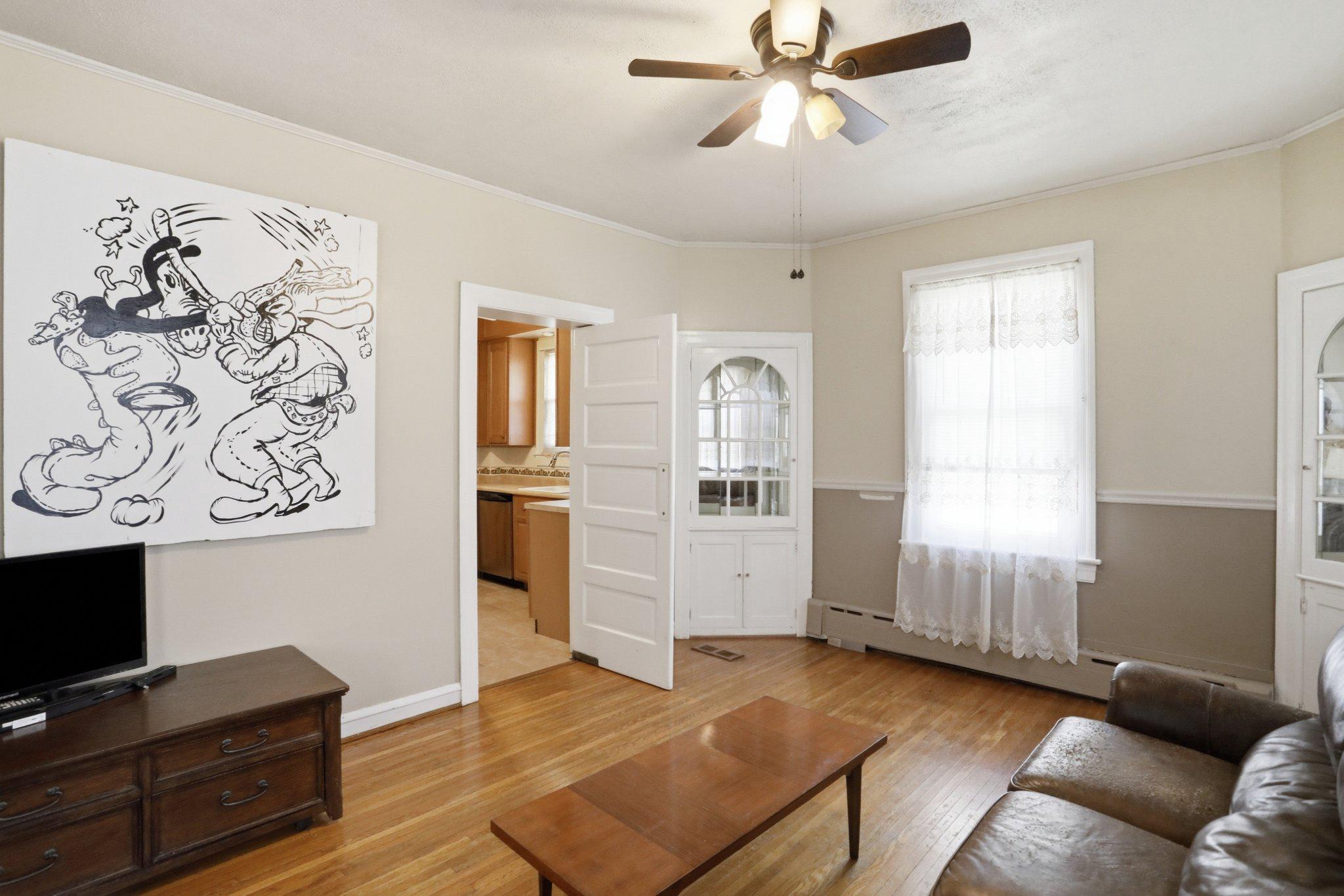 8 S Broadway Property Photo 19
