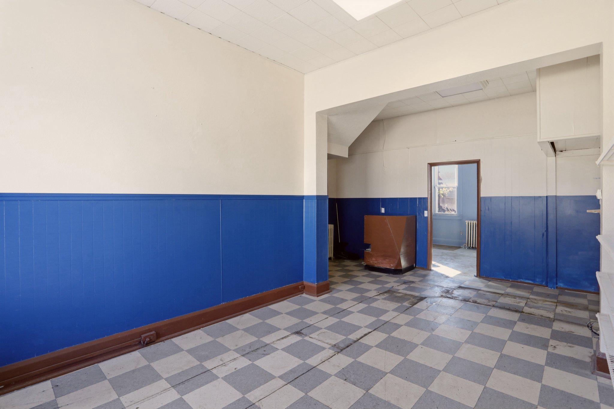 8 S Broadway Property Photo 29