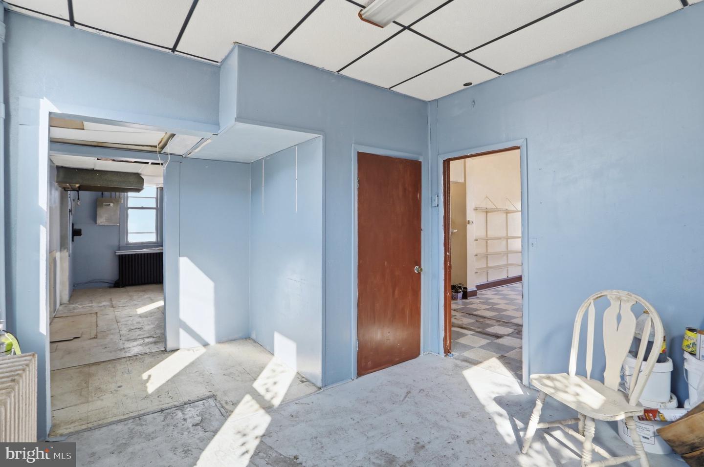 8 S Broadway Property Photo 32