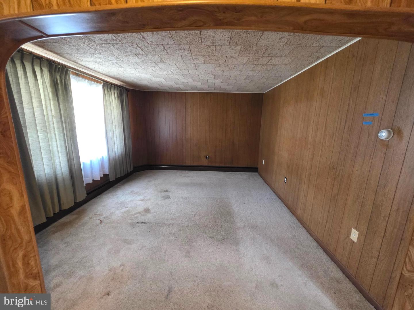 137 Humbird St Property Photo 4