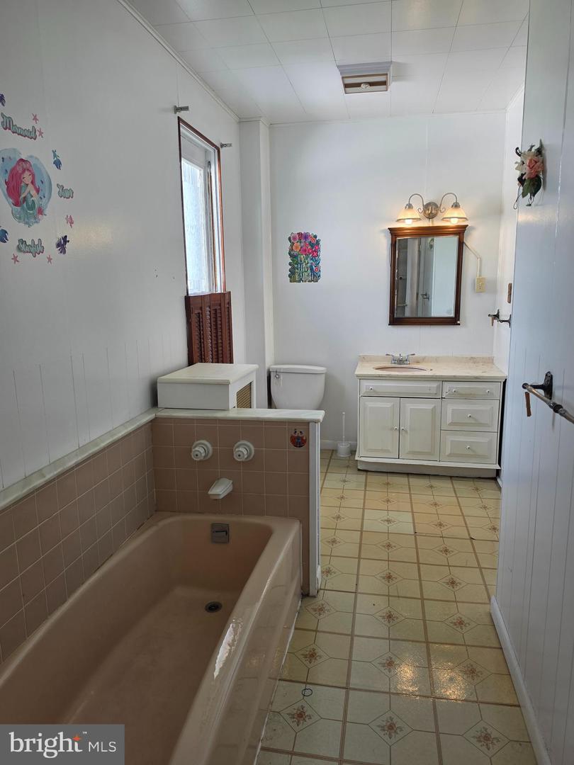 70 S Broadway Property Photo 22