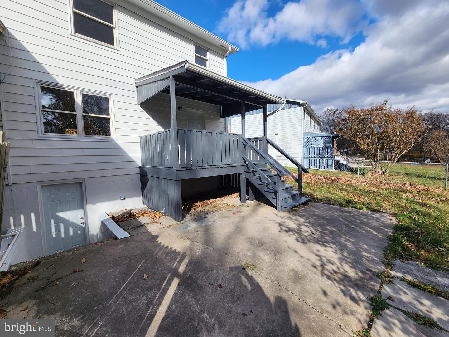 14308-l Greenfield Cres Sw Property Photo 19