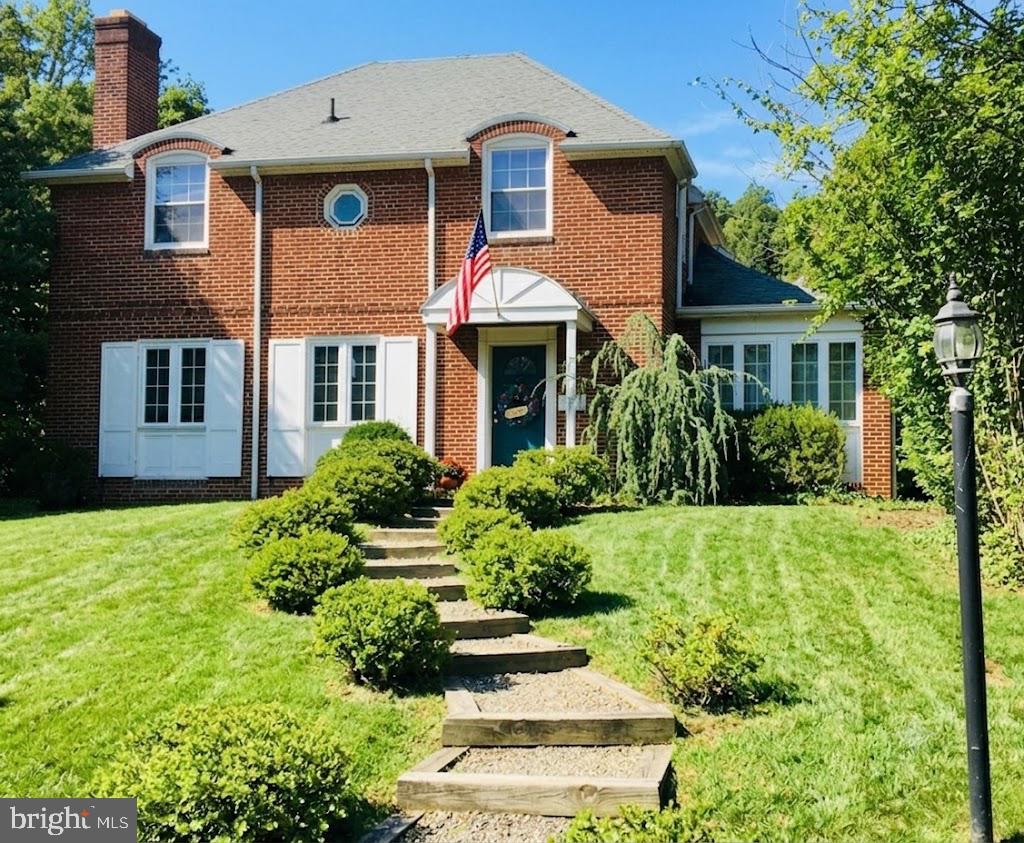 833 Buckingham Rd Property Photo 1
