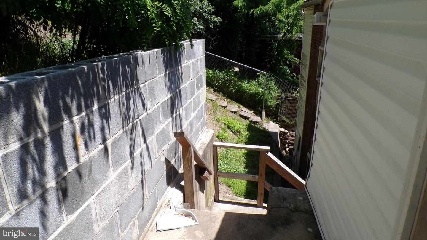 7 Bellevue St Property Photo 6