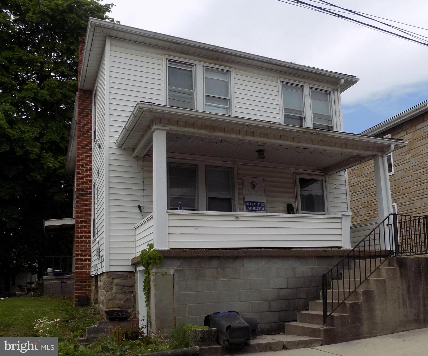 70 E College Ave Property Photo 2