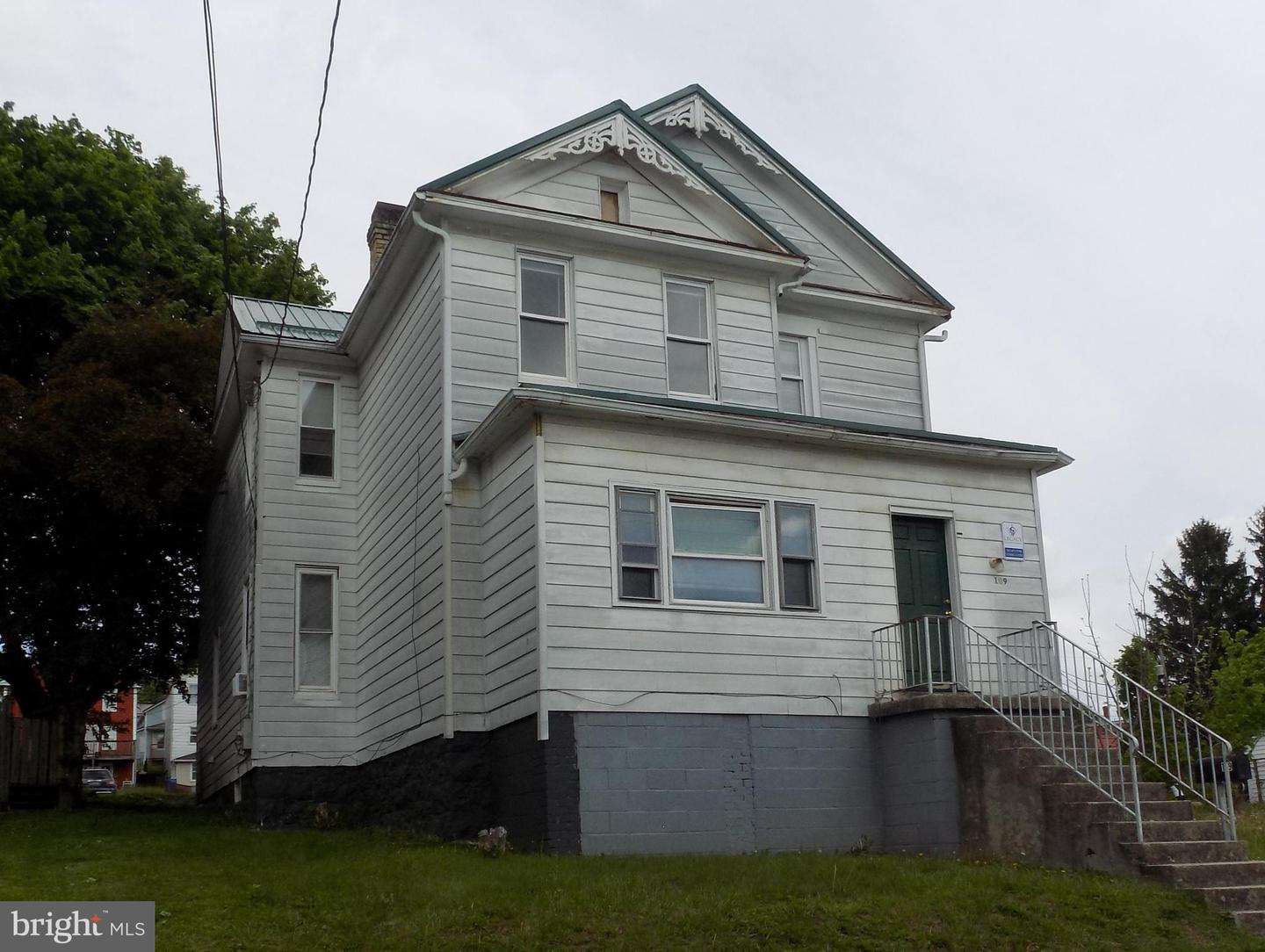 70 E College Ave Property Photo 17