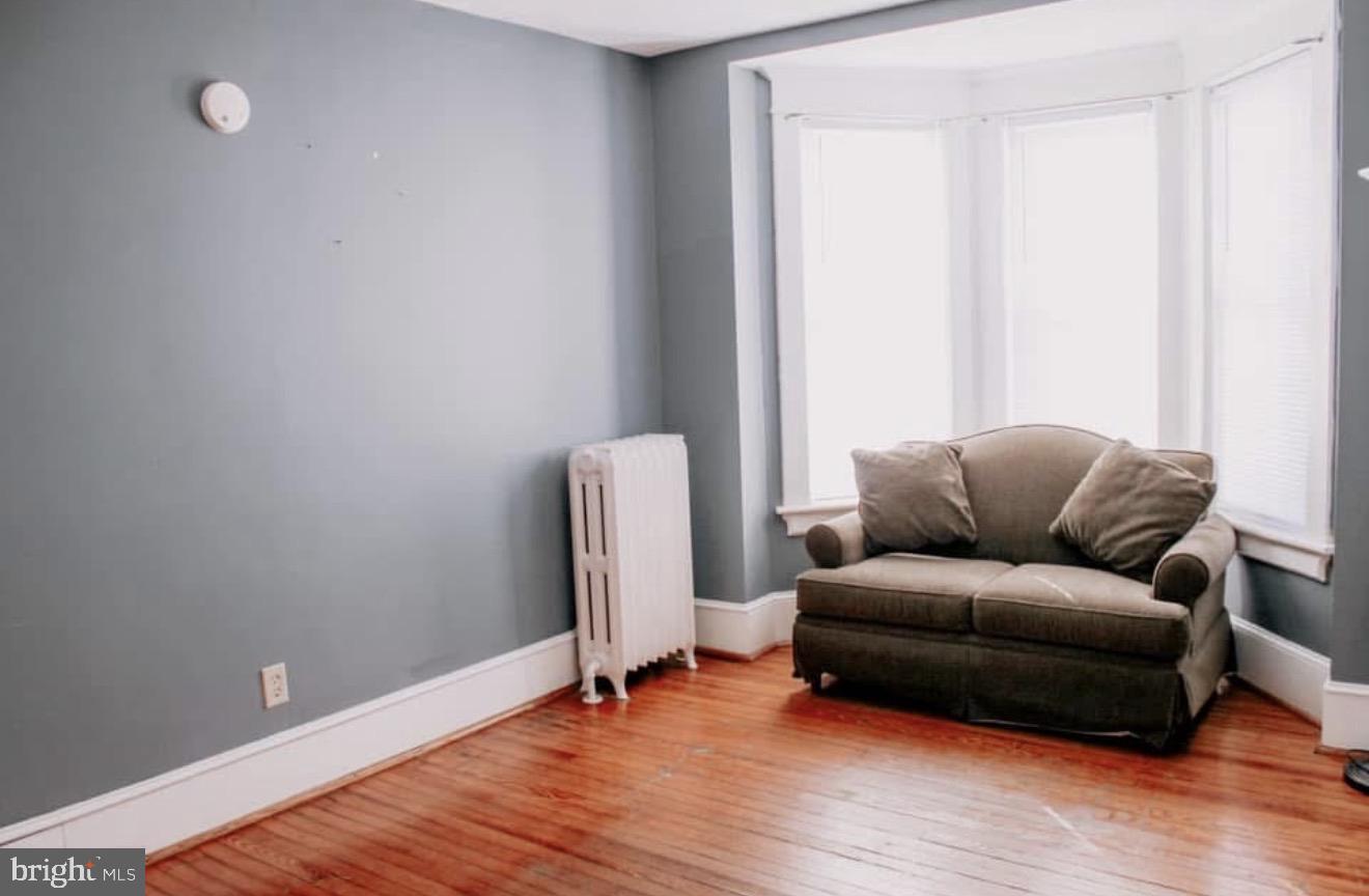 39 S Broadway St Property Photo 16