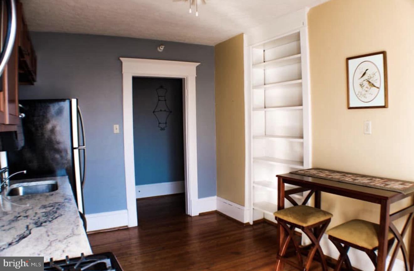 39 S Broadway St Property Photo 20