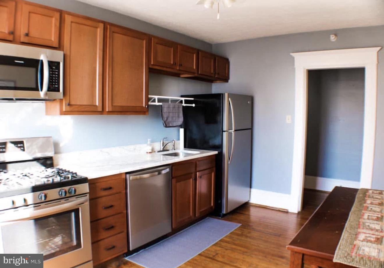39 S Broadway St Property Photo 23