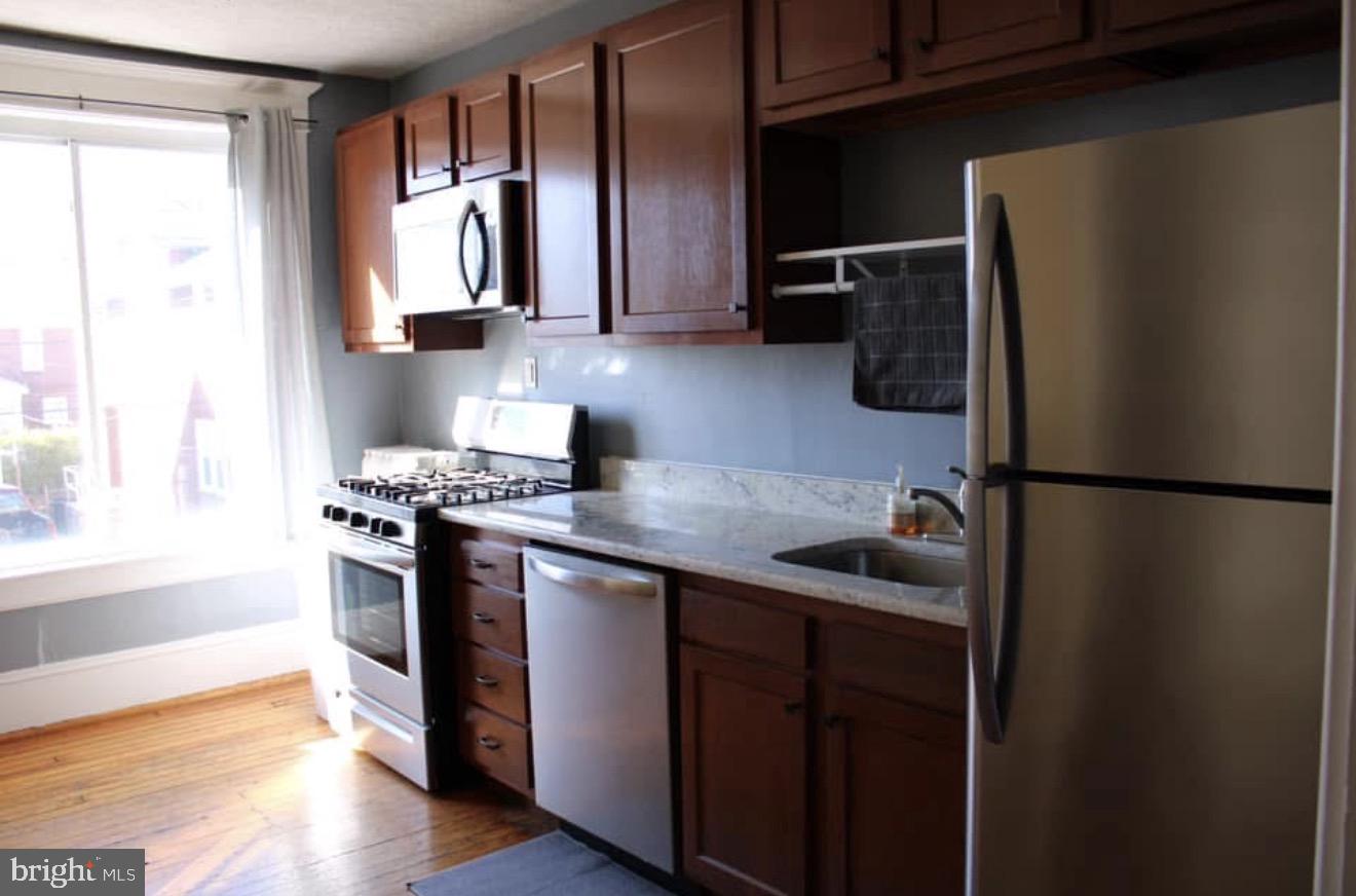 39 S Broadway St Property Photo 24