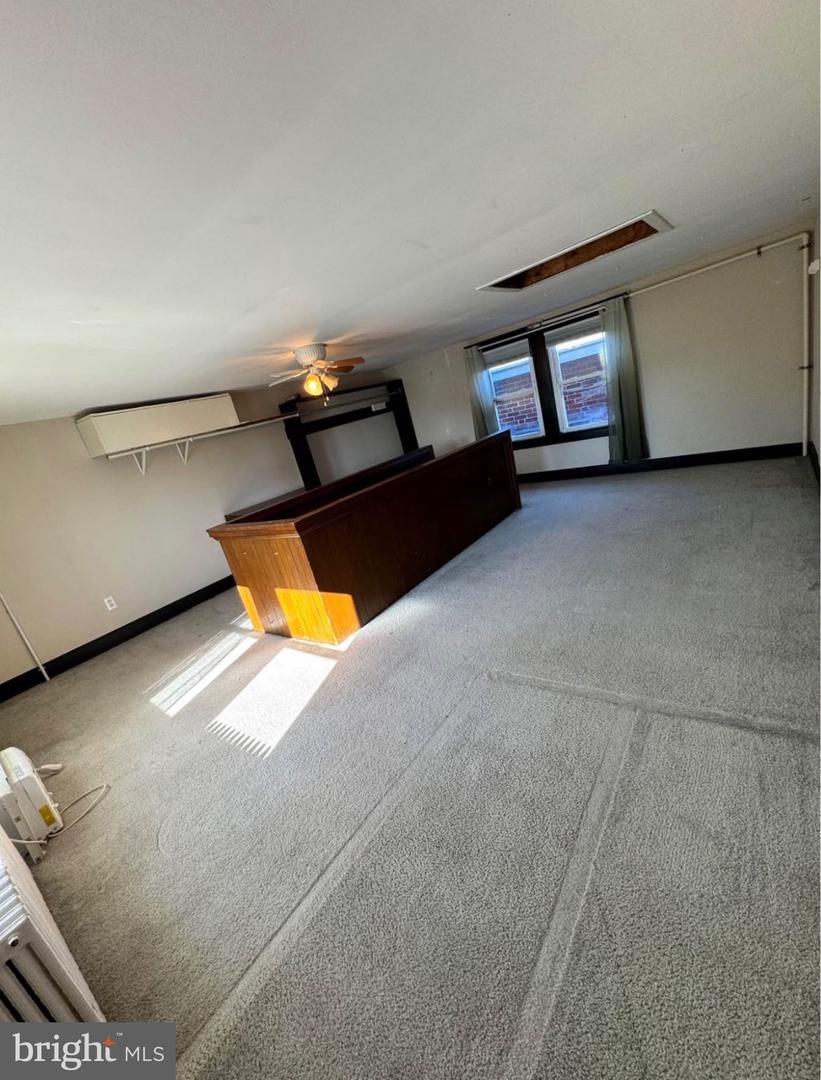 39 S Broadway St Property Photo 25