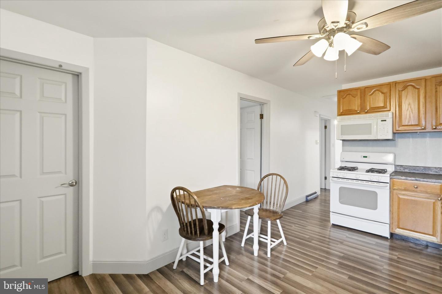 416 Race St Property Photo 5