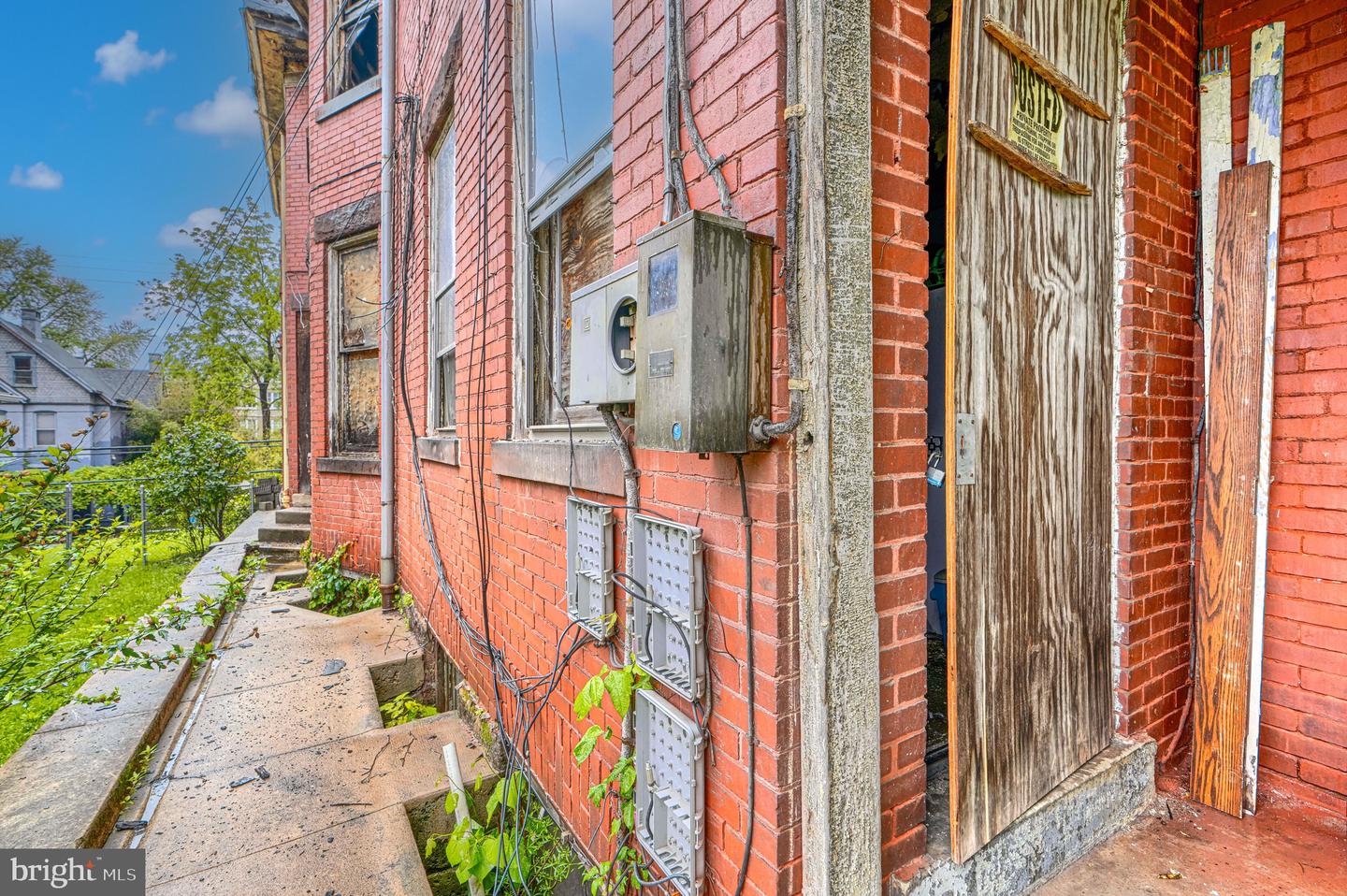 223 Baltimore Ave Property Photo 4