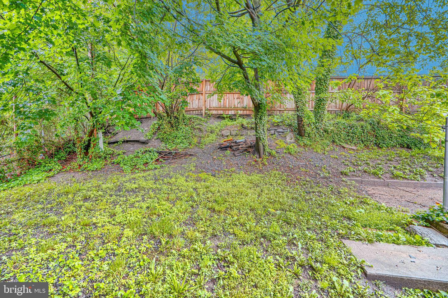 223 Baltimore Ave Property Photo 6