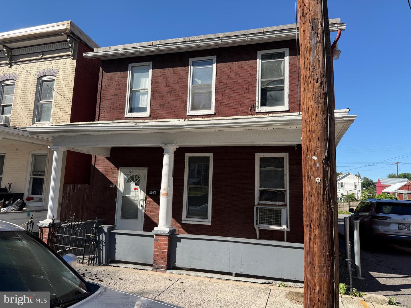 436 Columbia St Property Photo 2