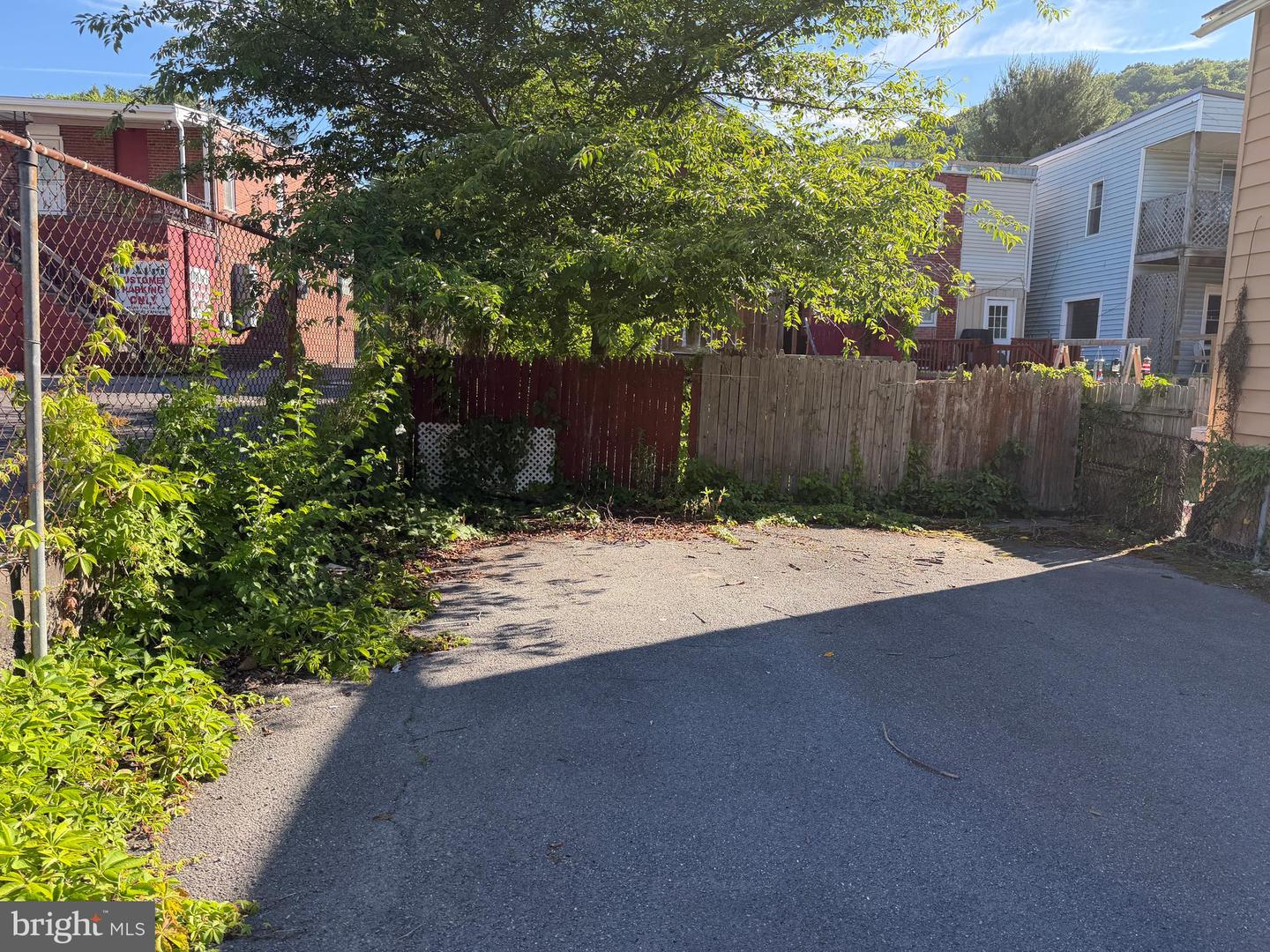 436 Columbia St Property Photo 4