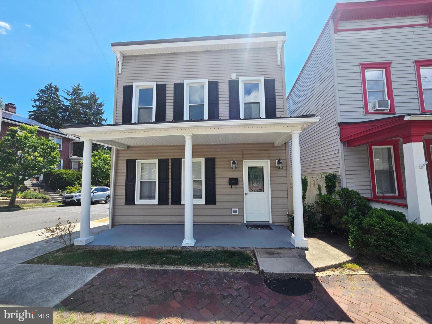 229 Carroll St Property Photo 1