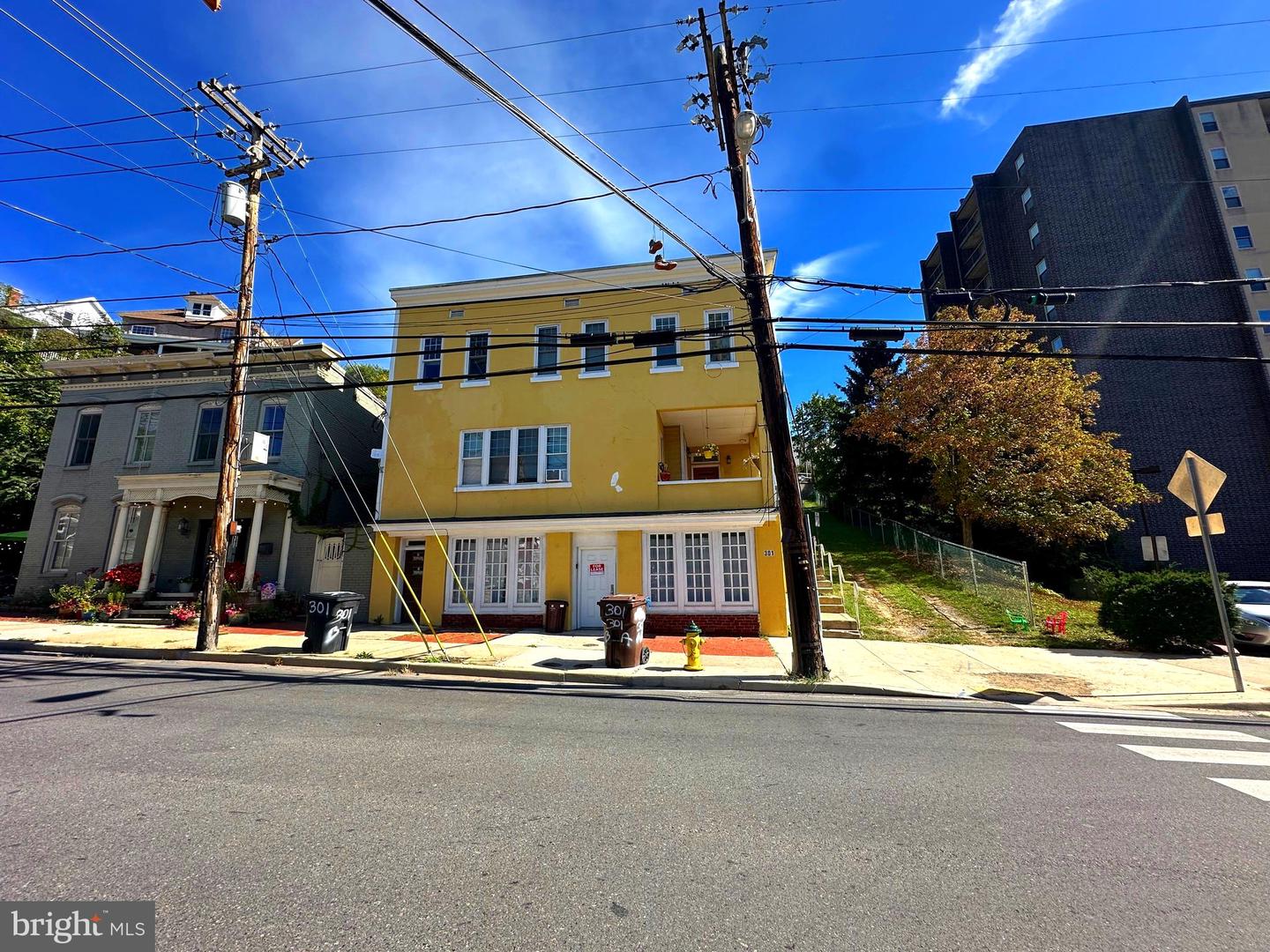 301 Baltimore Ave Property Photo 4