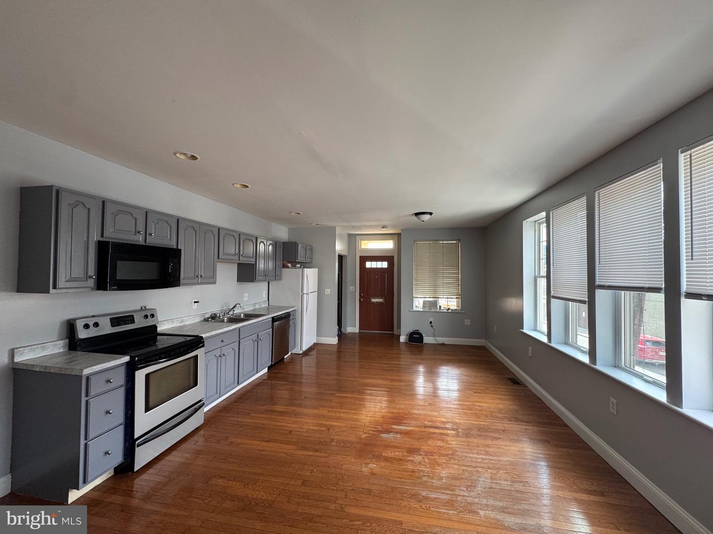 301 Baltimore Ave Property Photo 6