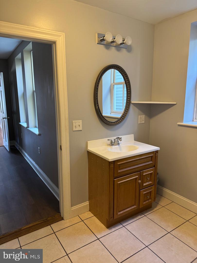 301 Baltimore Ave Property Photo 11