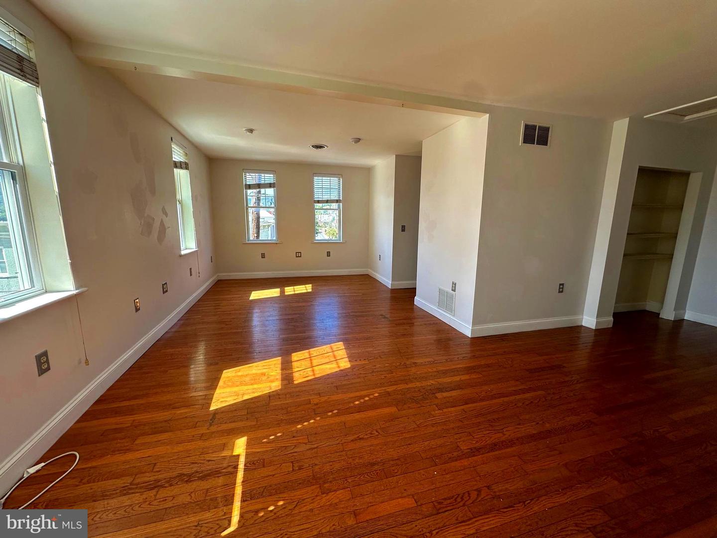 301 Baltimore Ave Property Photo 16