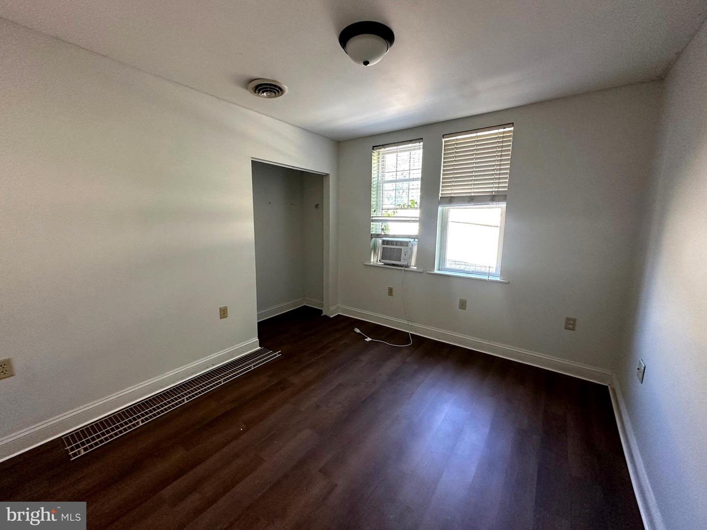 301 Baltimore Ave Property Photo 23