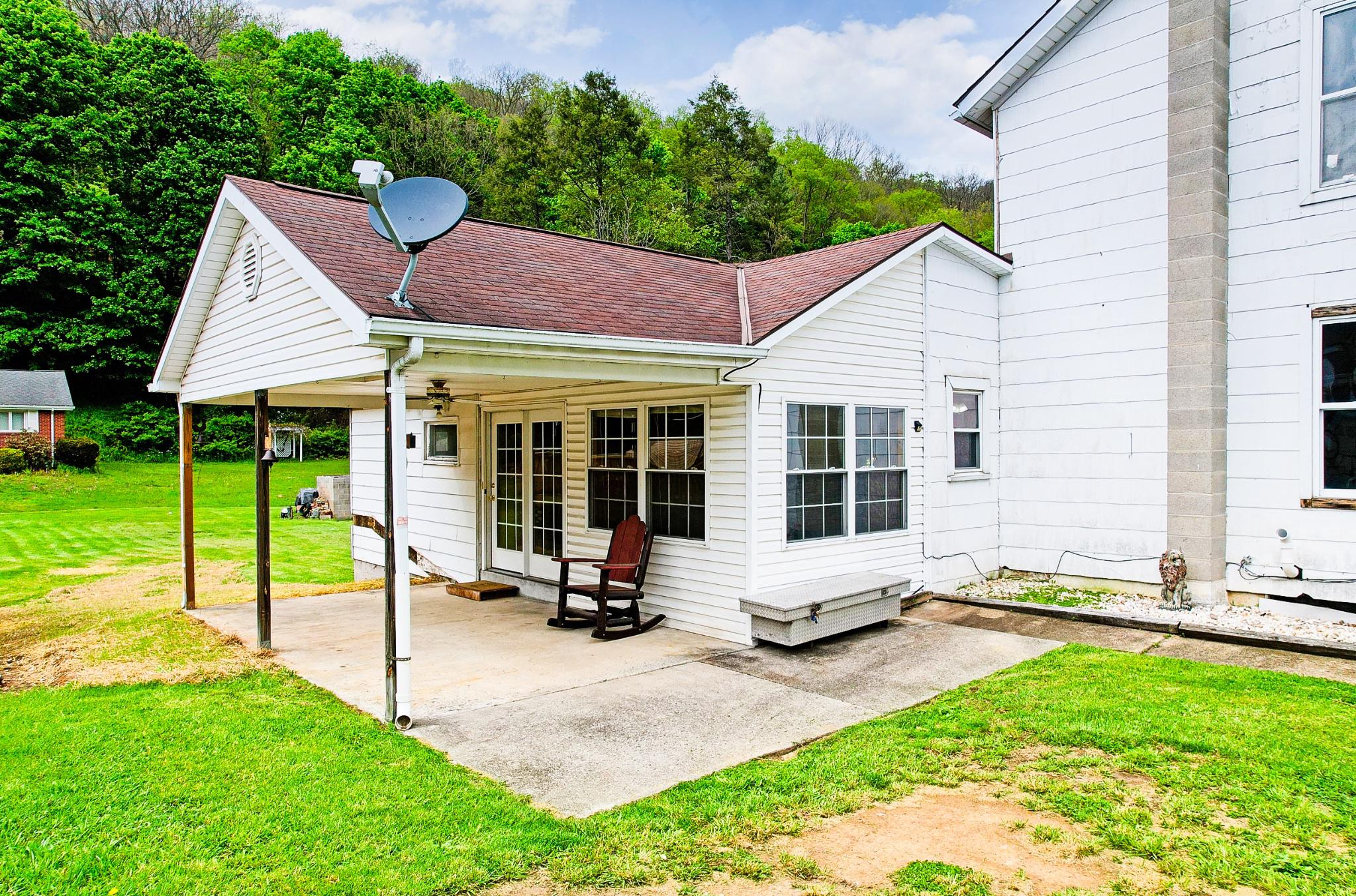 17 Park Property Photo 7