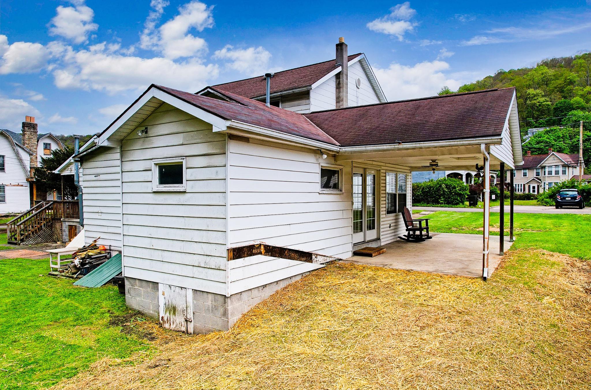 17 Park Property Photo 8