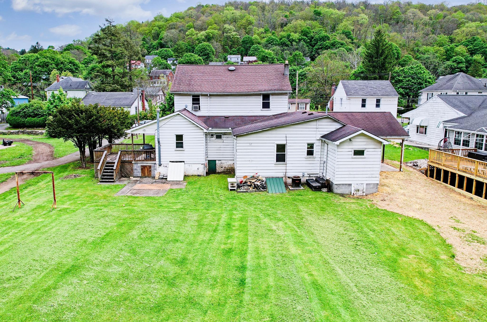 17 Park Property Photo 11