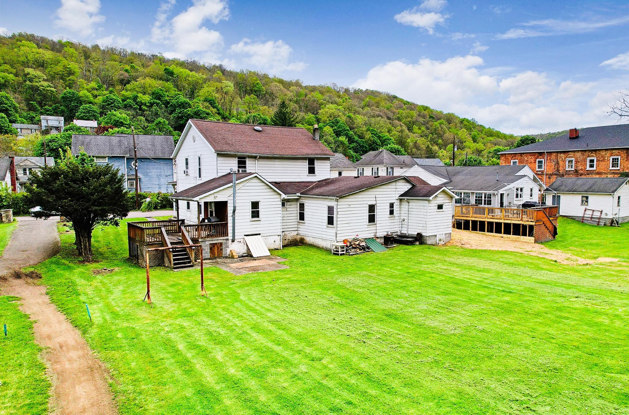 17 Park Property Photo 12