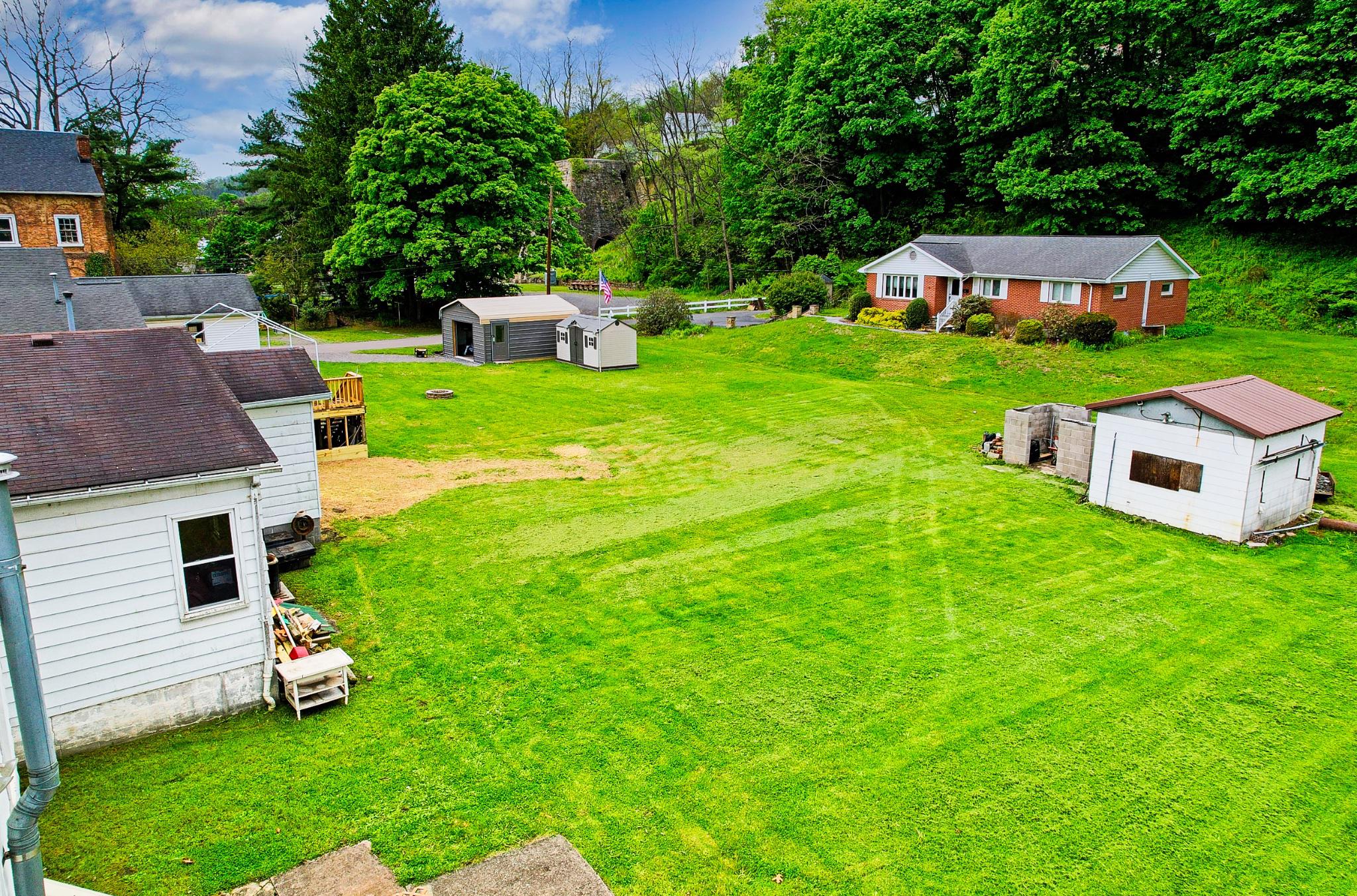 17 Park Property Photo 13