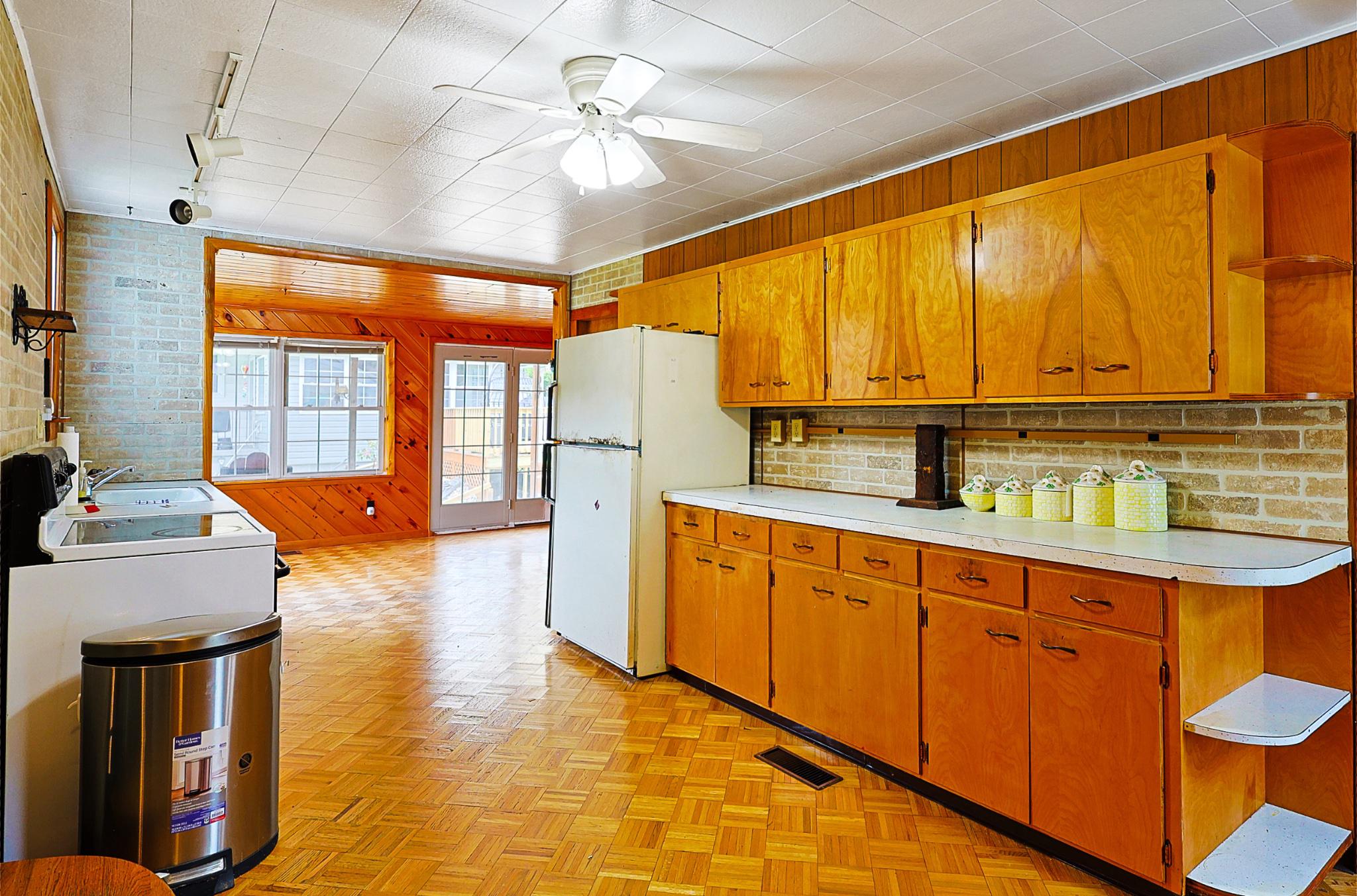 17 Park Property Photo 22