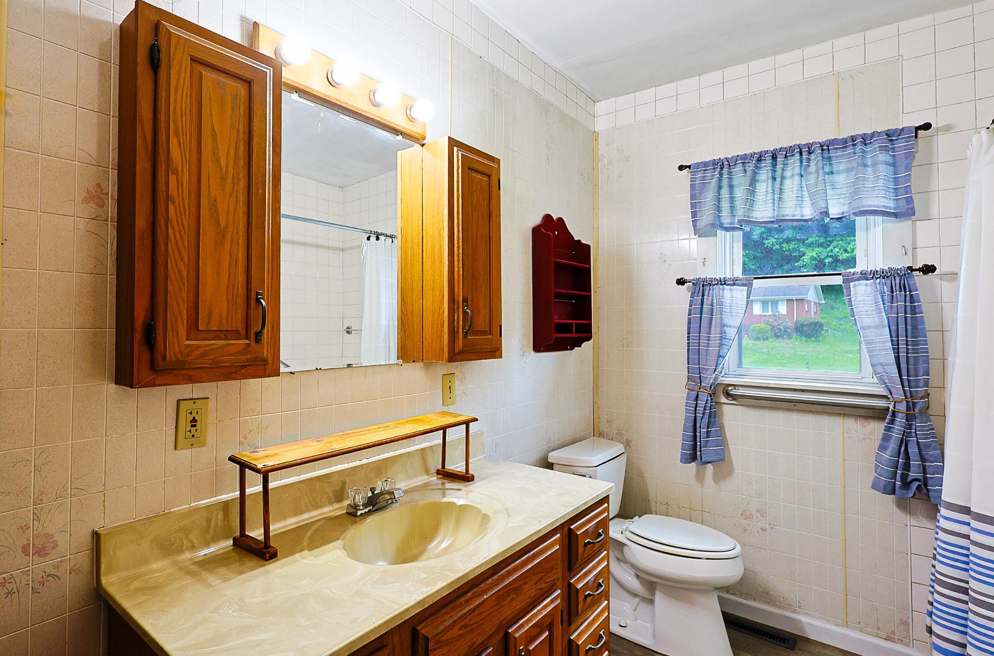 17 Park Property Photo 24