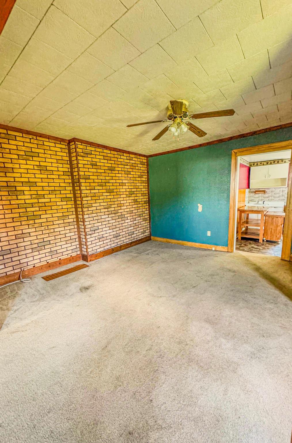 17 Park Property Photo 42
