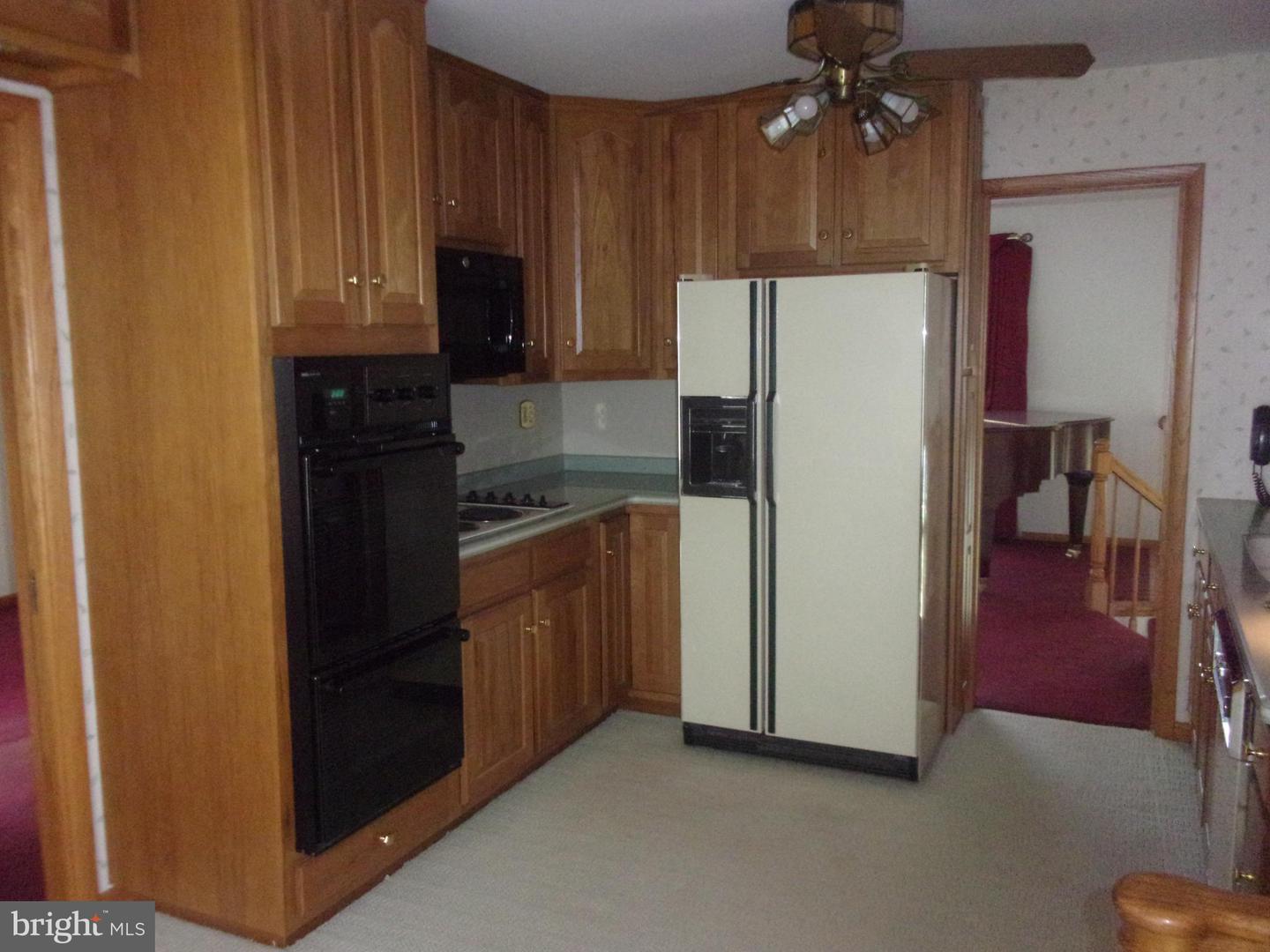 264 Armstrong Ave Property Photo 28