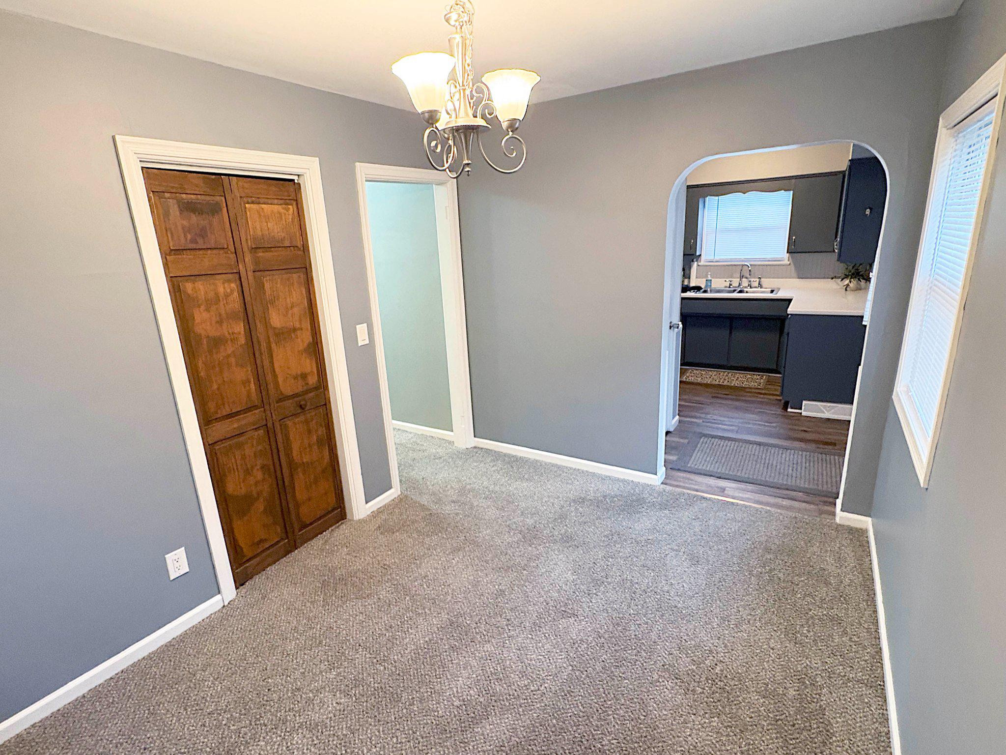 165 Washington St Property Photo 4