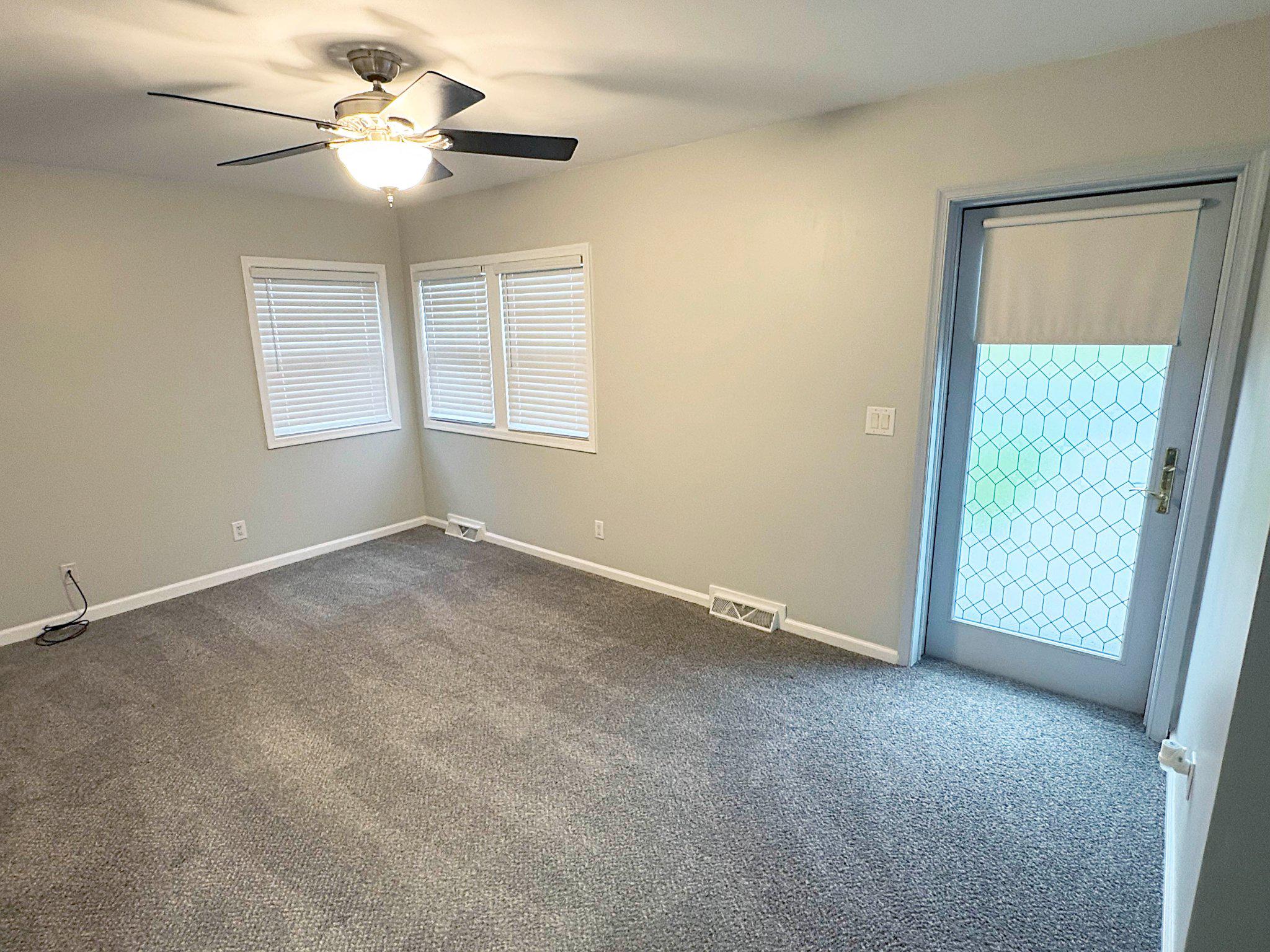 165 Washington St Property Photo 6