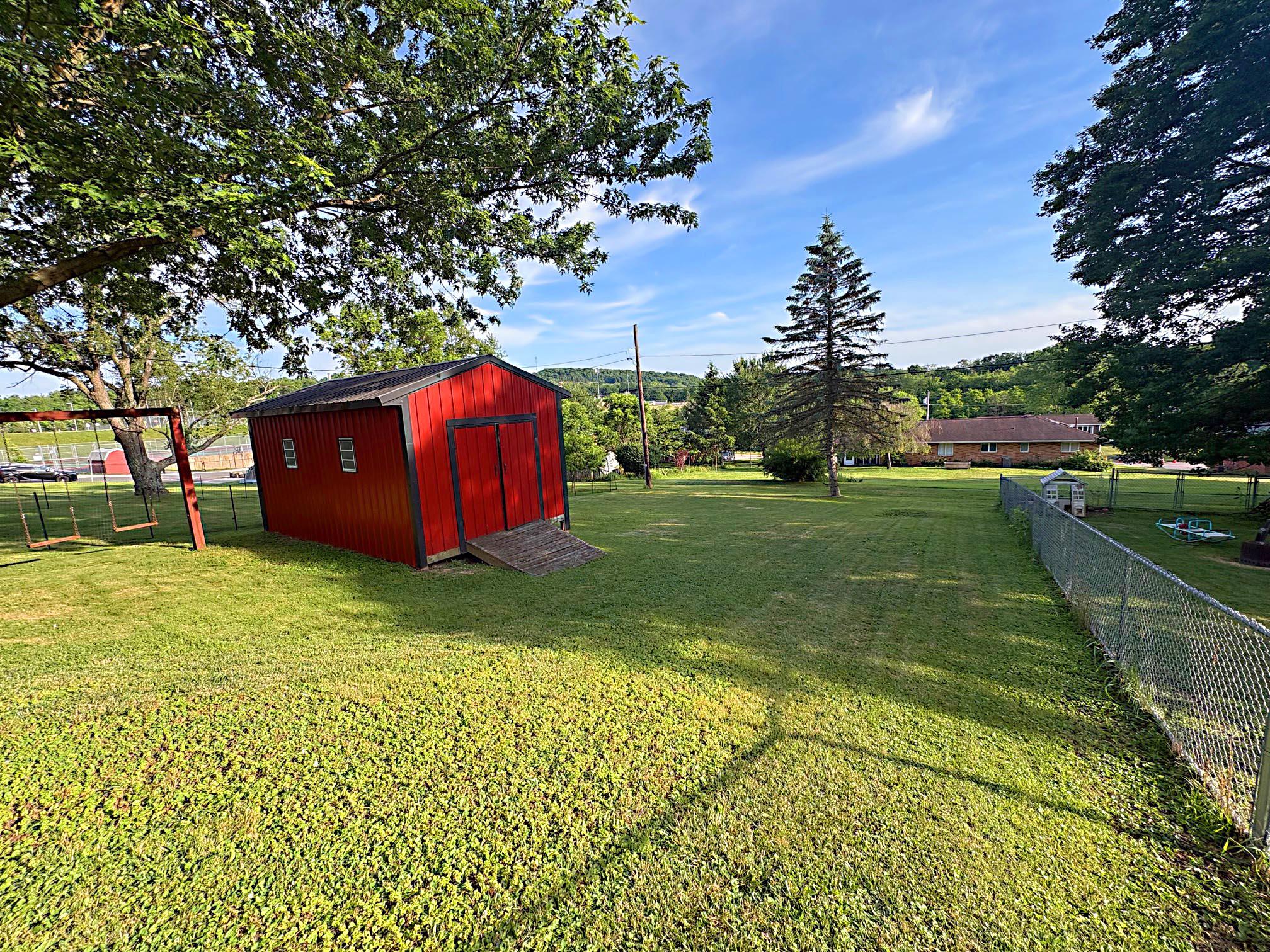 165 Washington St Property Photo 31