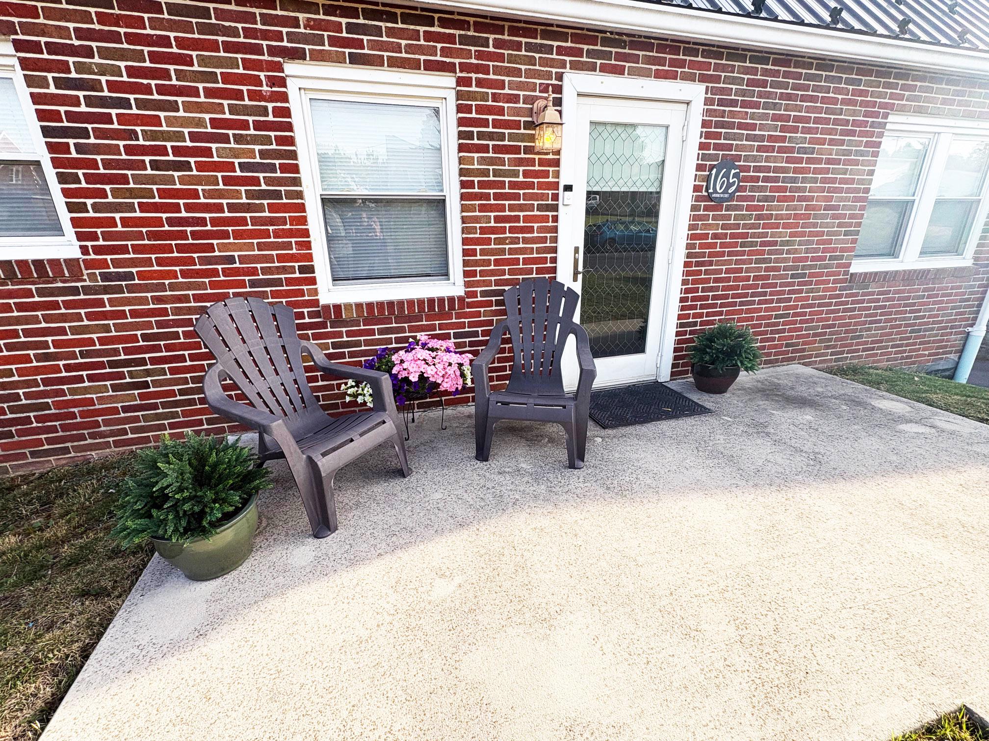 165 Washington St Property Photo 36